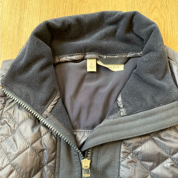 Athleta Rock Springs Vest, Navy Blue - Picture 4 of 6